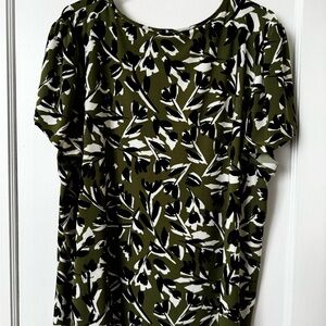 Anne Klein Olive Green Black and White Floral Short Sleeve Top